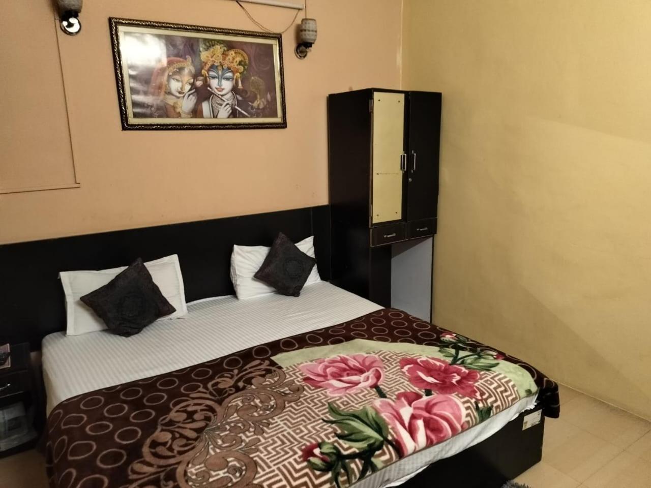Ds Residency Varanasi-Prime Location-Parking Dış mekan fotoğraf